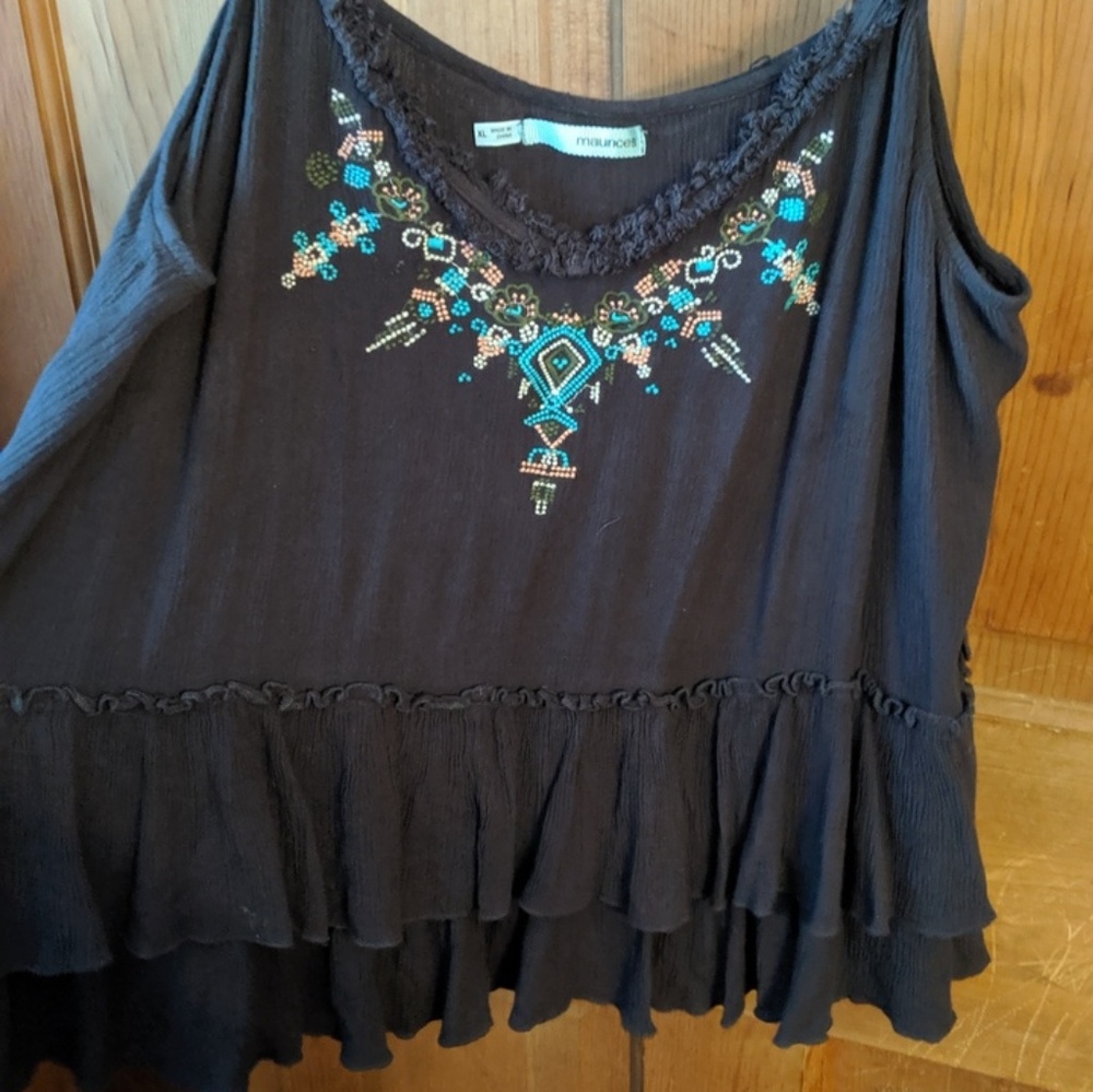 Gray tank top with Aztec design